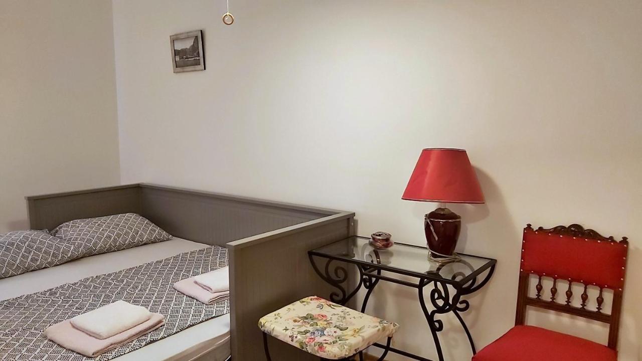 Apartment Lora 奥米什 外观 照片