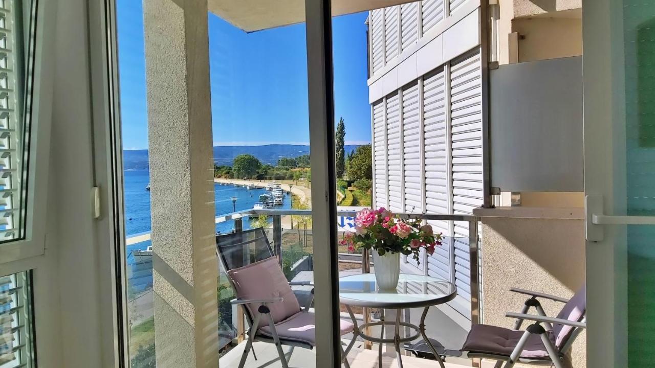 Apartment Lora 奥米什 外观 照片