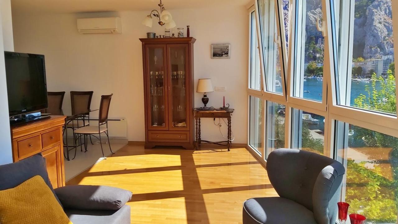 Apartment Lora 奥米什 外观 照片