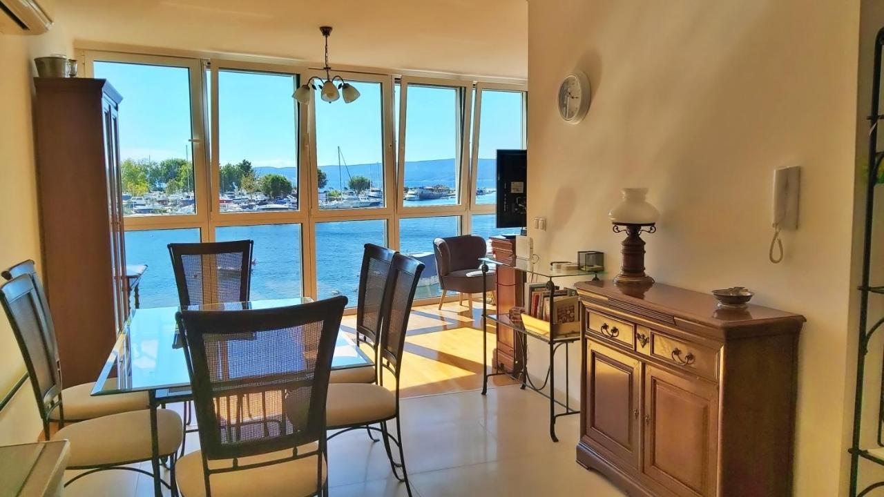 Apartment Lora 奥米什 外观 照片