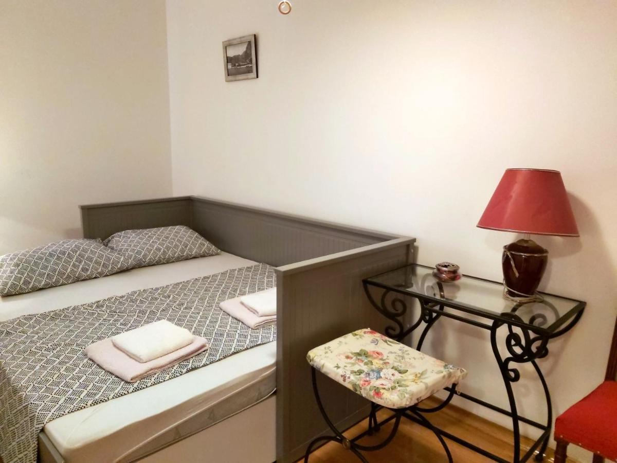 Apartment Lora 奥米什 外观 照片