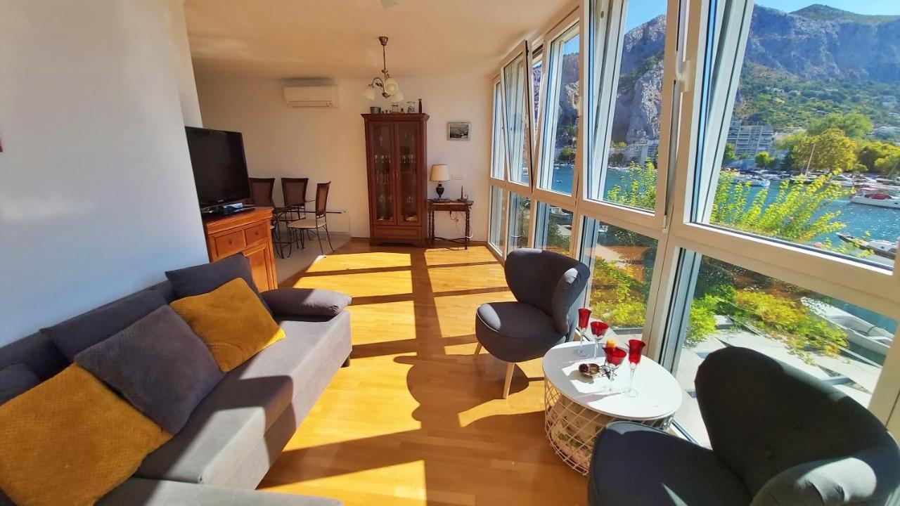 Apartment Lora 奥米什 外观 照片