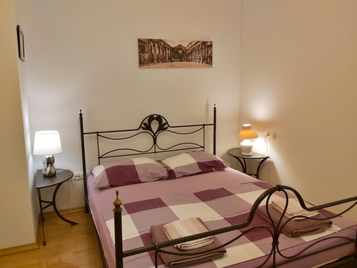 Apartment Lora 奥米什 外观 照片